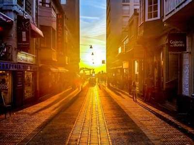 Editorial Content for Trust No One 